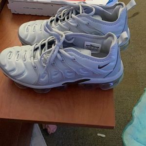 COPY - Nike Vapormax Plus- Wolf Grey